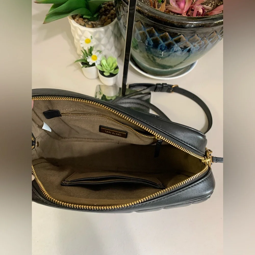 ๐๐ TORY BURCH Crossbody Black Leather Bag - Picture 13 of 14